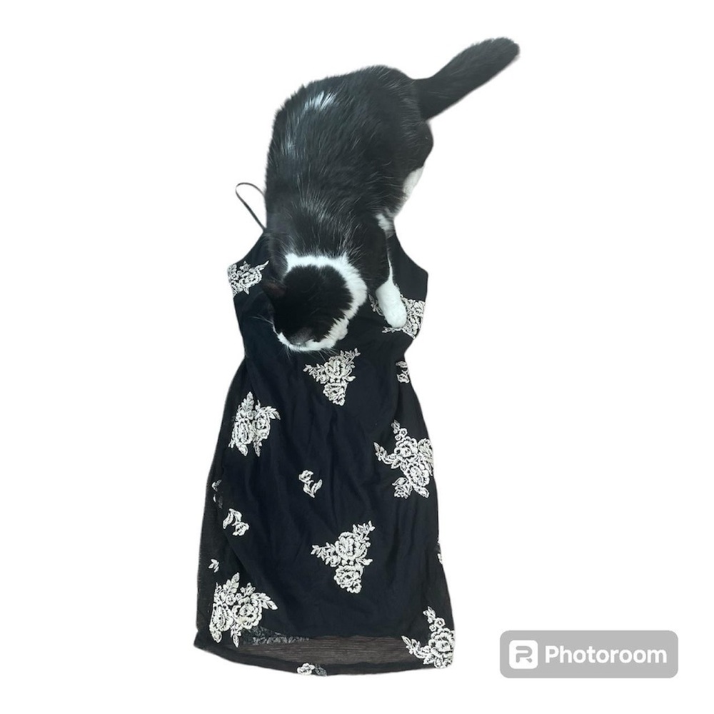 Vintage Y2K 00’s mini black dress with white flowers